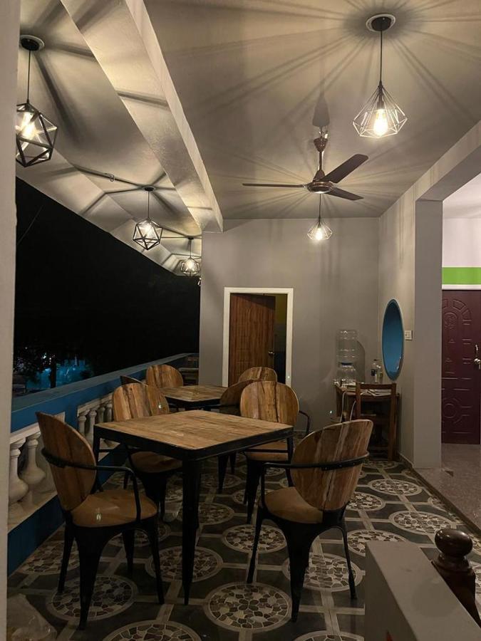 Unearth Hostel ออโรวิลล์ ภายนอก รูปภาพ