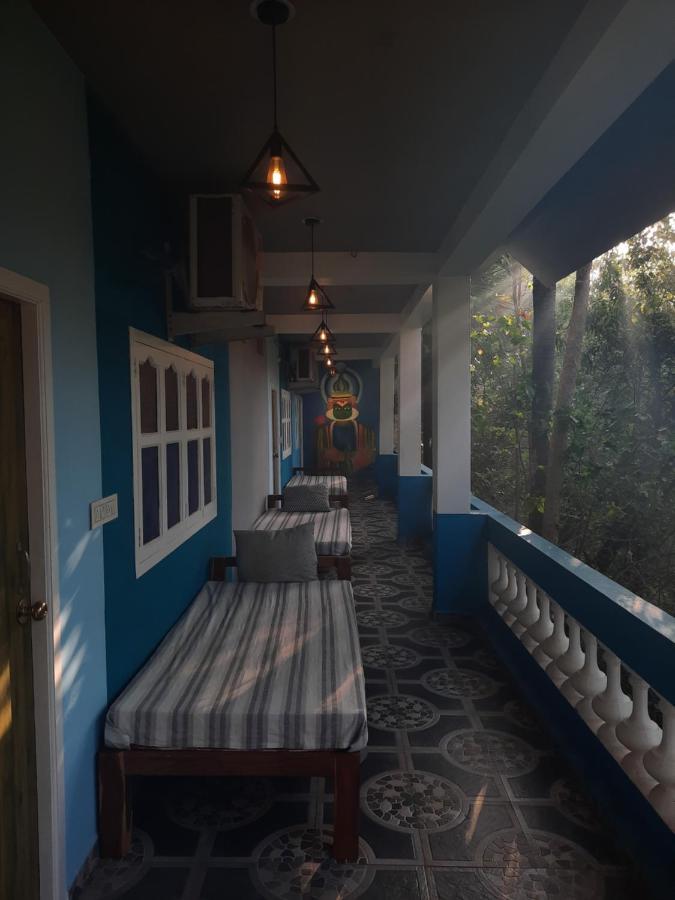 Unearth Hostel ออโรวิลล์ ภายนอก รูปภาพ