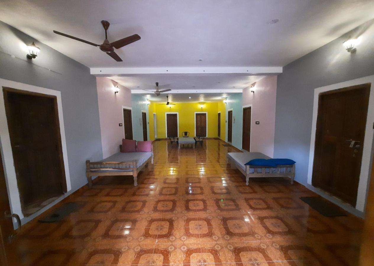 Unearth Hostel ออโรวิลล์ ภายนอก รูปภาพ