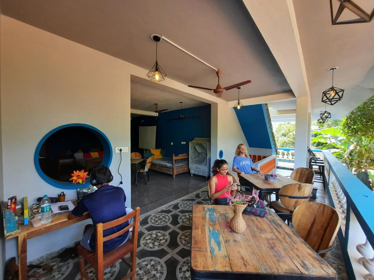 Unearth Hostel ออโรวิลล์ ภายนอก รูปภาพ