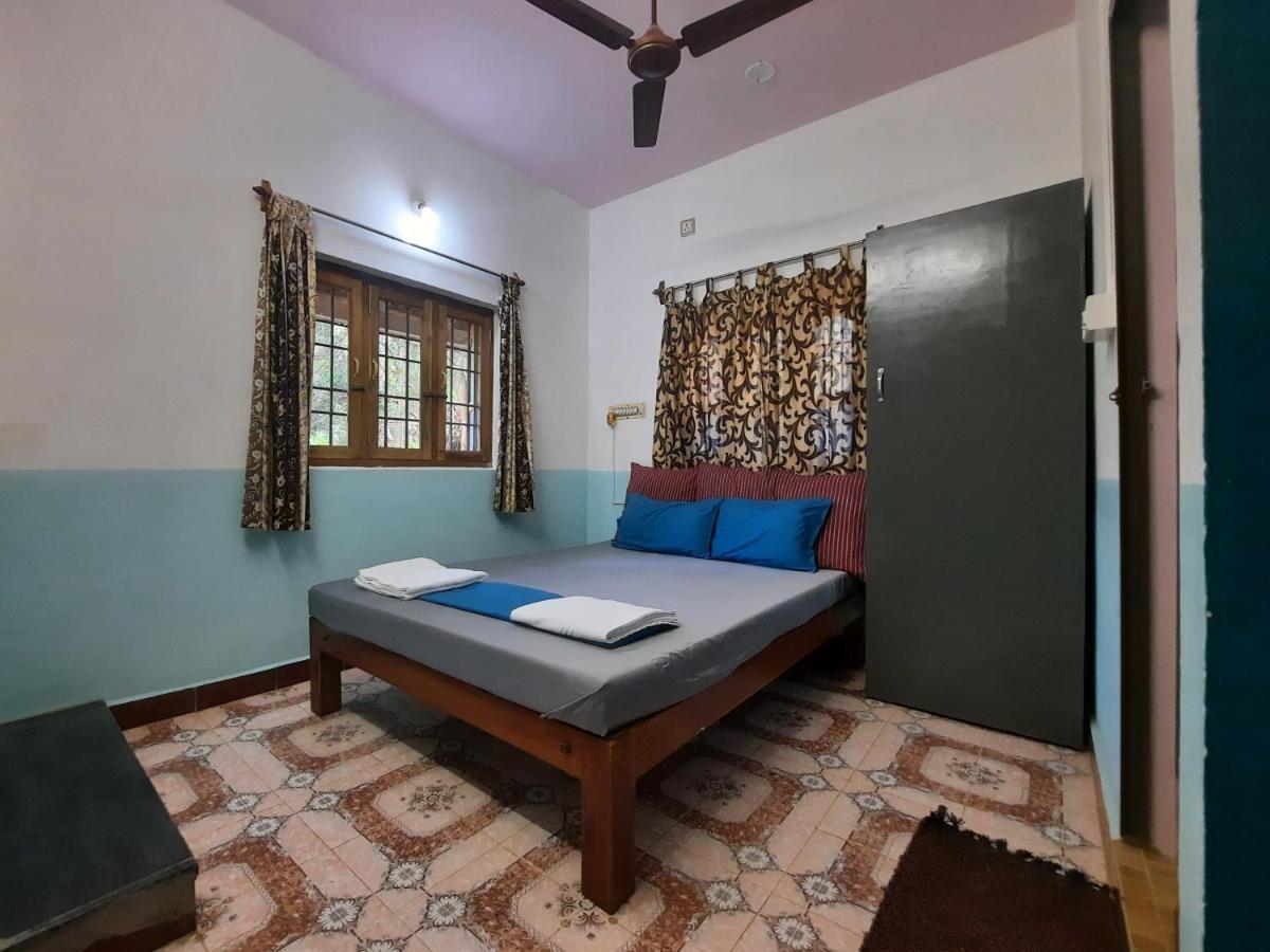 Unearth Hostel ออโรวิลล์ ภายนอก รูปภาพ